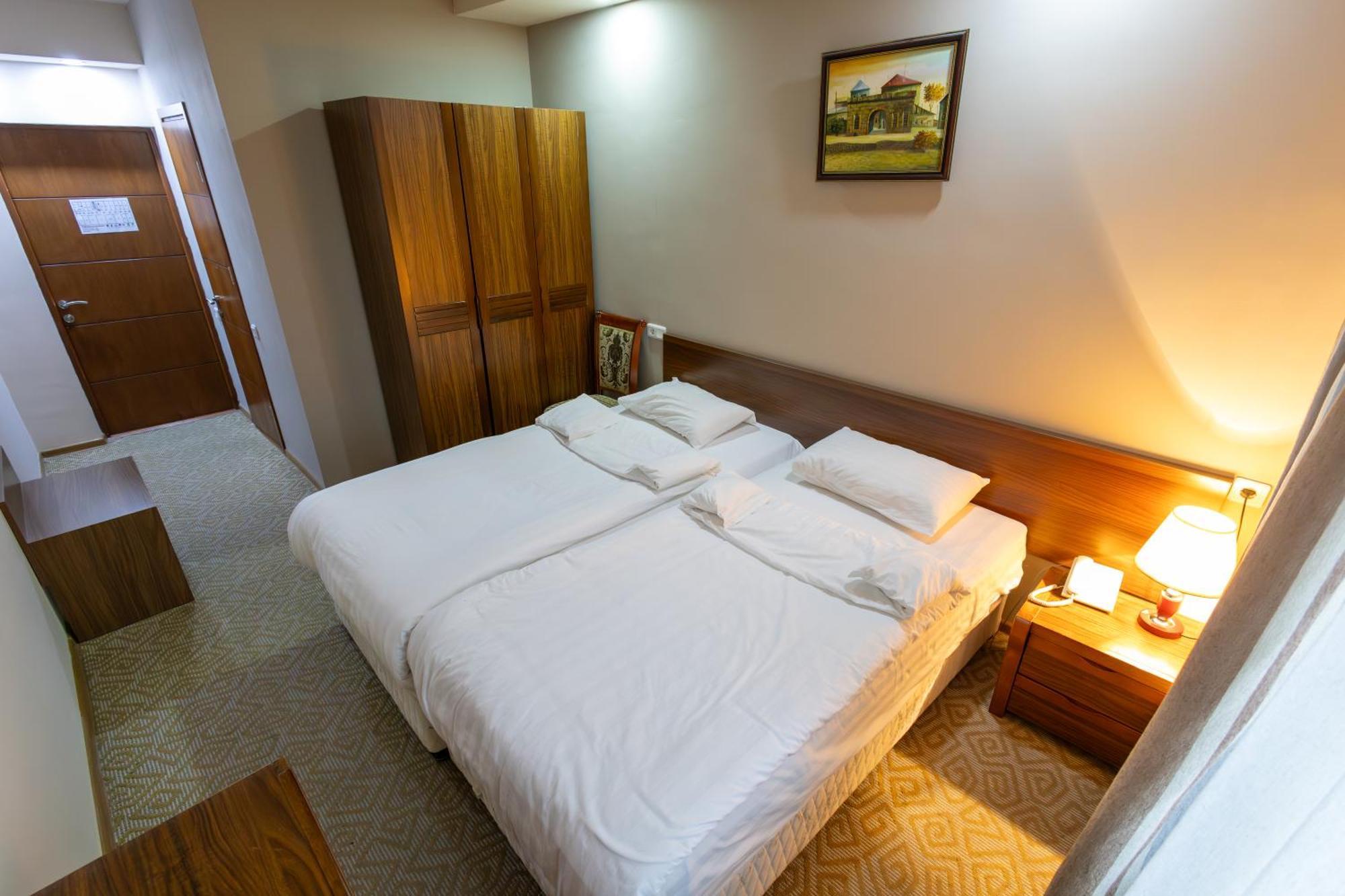 Gyumri Hotel Exterior photo